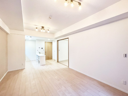 ���r���O ���Ƒ��̓��₩�Șb�����ŕ�܂�閾�邢���r���O  