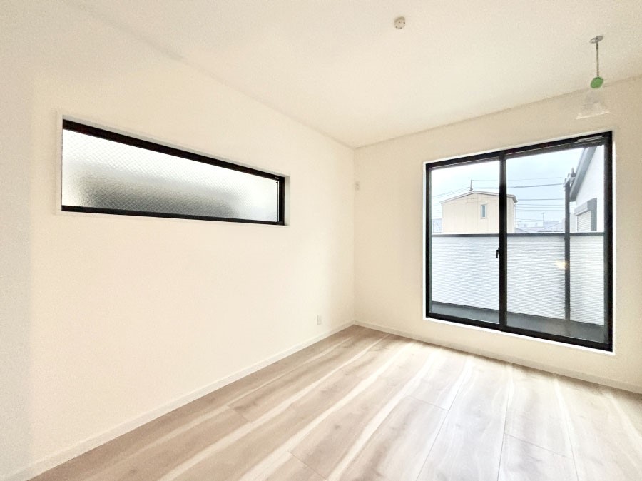 ���̑����� �o���R�j�[���J�������v���X���Ă����m��