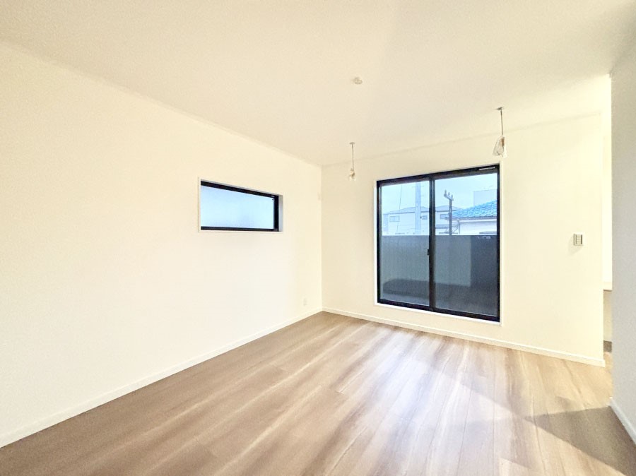 ���̑����� ���邢�o���R�j�[�T�C�h�ɗm����ݒu�B�ڊo�߂̗ǂ��Q���ɁB 