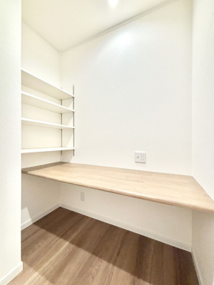 ���̑����� �����Ղ�̔[�˃X�y�[�X�ŉ��K�ɕ�点����   