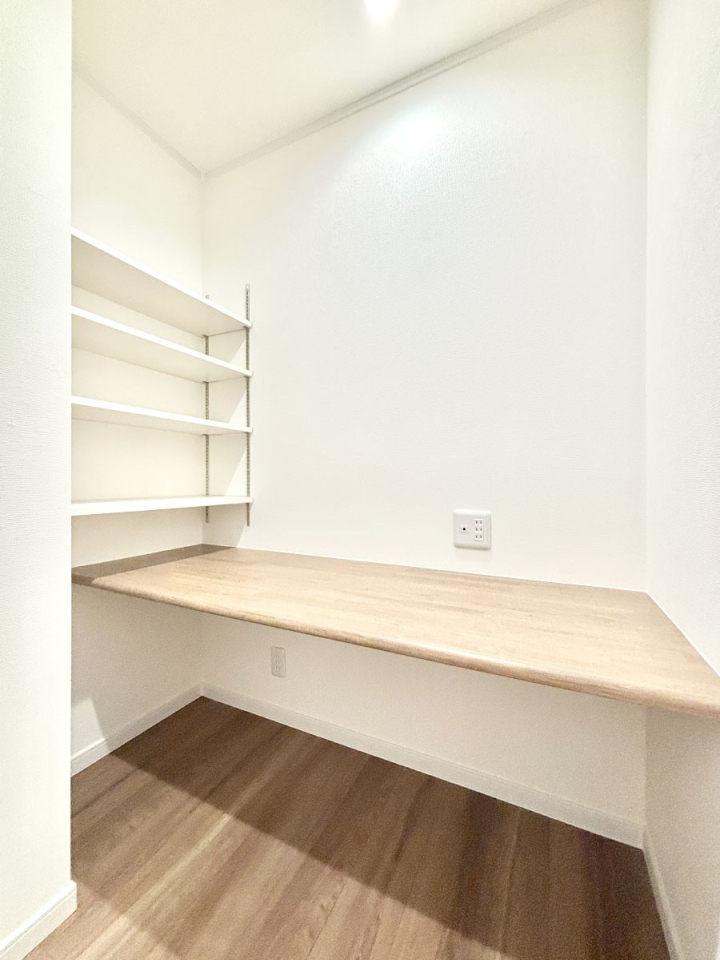 ���̑����� �����Ղ�̔[�˃X�y�[�X�ŉ��K�ɕ�点����   