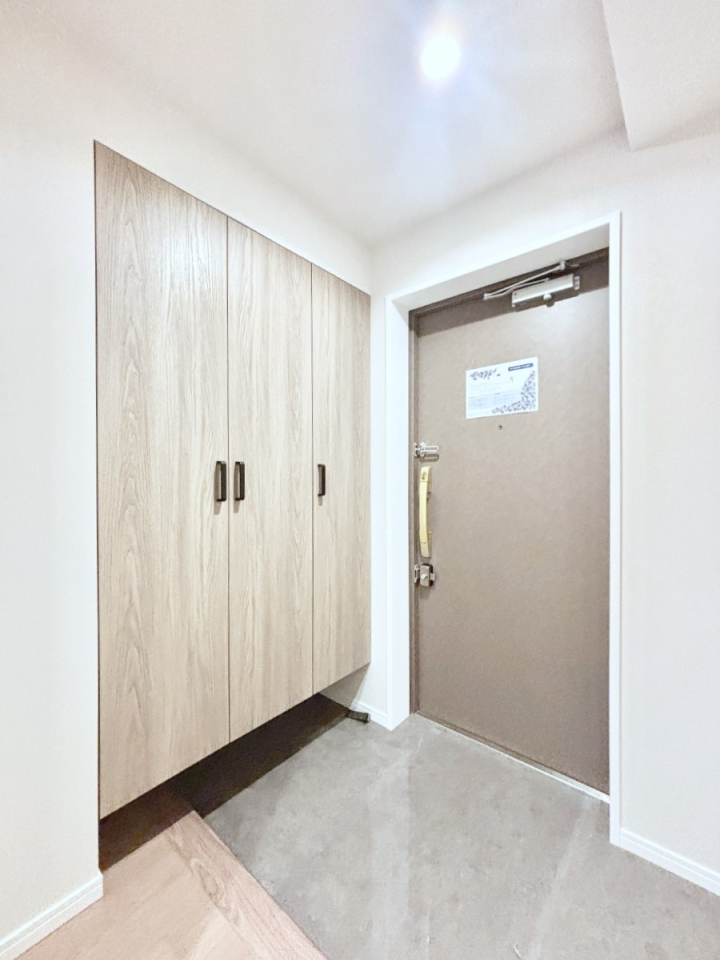 ���� ���ւɂ͎��[�������Ղ肠��̂ŃX�b�L�������q���I�ȋ�Ԃ�ۂĂ���