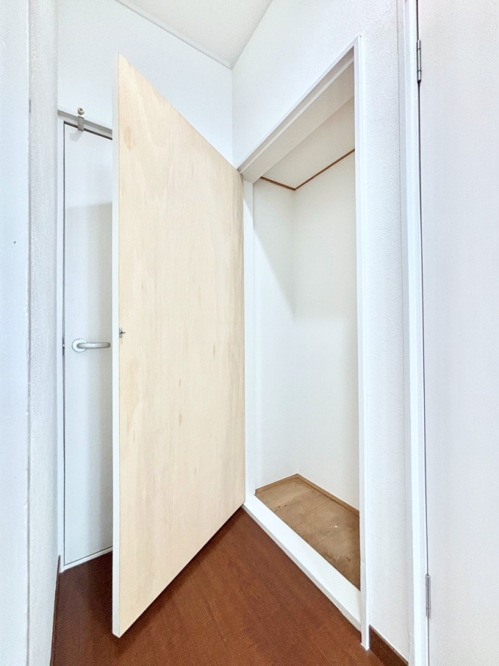 ���̑����� �L�����[�B�|�������G�߂̏��������[���邱�Ƃ��ł��܂��B
