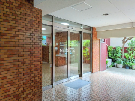 �G���g�����X -