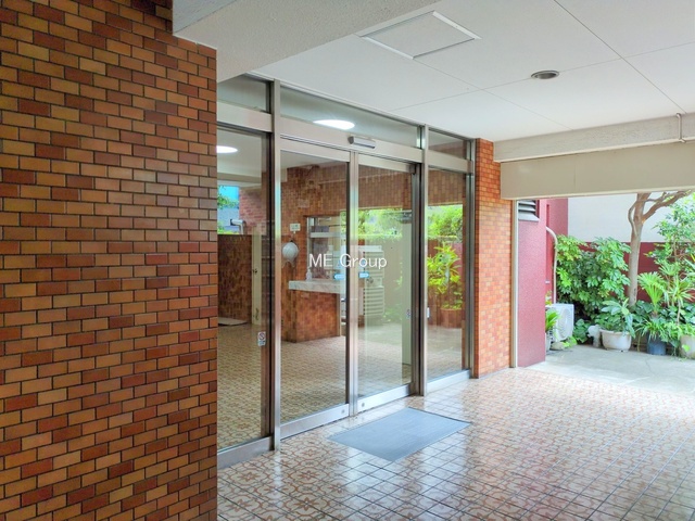 �G���g�����X -