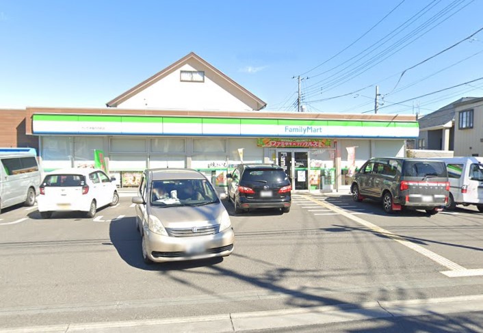 ���ӊ� �R���r�j 600m �t�@�~���[�}�[�g �������ܖx�̓����X