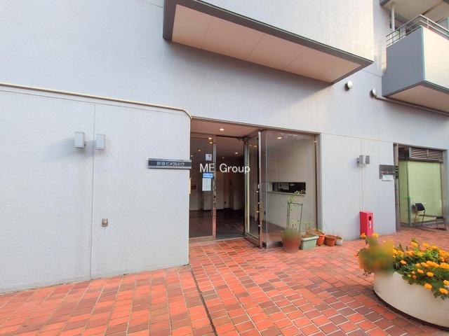 �G���g�����X -