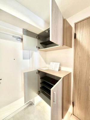 ���̑����� �����Ղ���[�ł���V���[�Y�{�b�N�X�ŉƑ��S���̌C���A���ւ�������B  