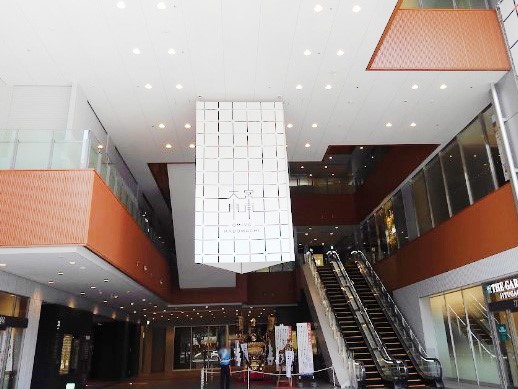 ���ӊ� �V���b�s���O�Z���^�[ 350m ��{��XEAST