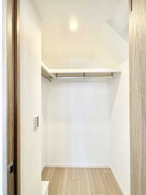 ���̑� �E�H�[�N�C���N���[�[�b�g�̊��p�Ő�����ԃX�b�L�� 