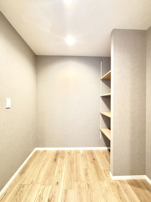 ���̑����� �L�b�`���ɂ̓p���g���[�I�H�ނ̃X�g�b�N�͂������A���p�i�̎��[�Ȃǎg�����͂��낢��I