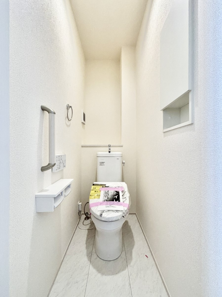 �g�C�� �g�C����1�K��2�K���ꂼ��ɔz�u����Ă��ĂƂĂ��֗��ł��B 