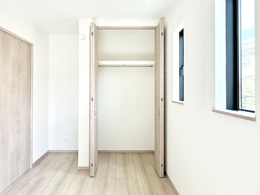 ���[ �����Ղ�̎��[�X�y�[�X�ŉ��K�ɕ�点���� 