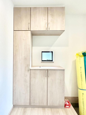 ���̑����� �����Ղ���[�ł���V���[�Y�{�b�N�X�ŉƑ��S���̌C���A���ւ�������B  