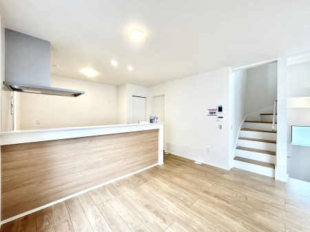 �L�b�`�� ���������Ȃ���ł����Ƒ��Ƃ̉�b���y���߂�ΖʃL�b�`��