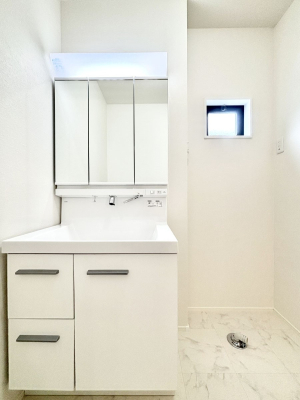 ���ʑ�E���ʏ� �傫�����₷���O�ʋ��Ő�����������ʑ�́A�g�����Ȃ݃`�F�b�N�┧�̂������ɂ������߂ł��B 