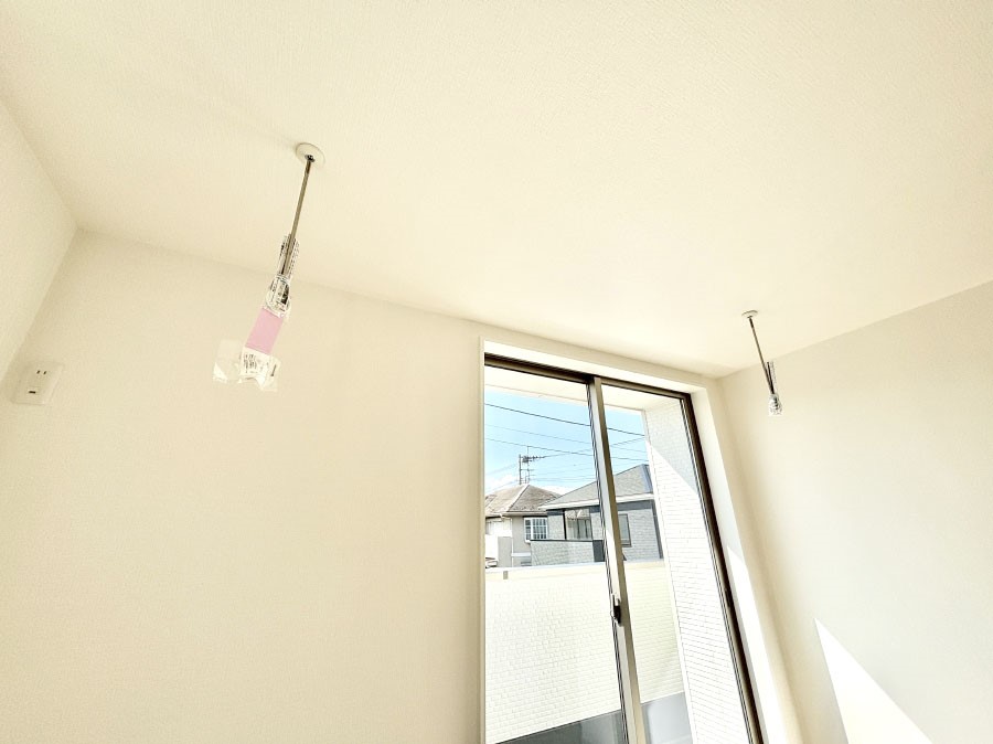 ���̑����� �����������|�[���B�~�J��ԕ��̎����ɑ劈�􂵂܂��B  