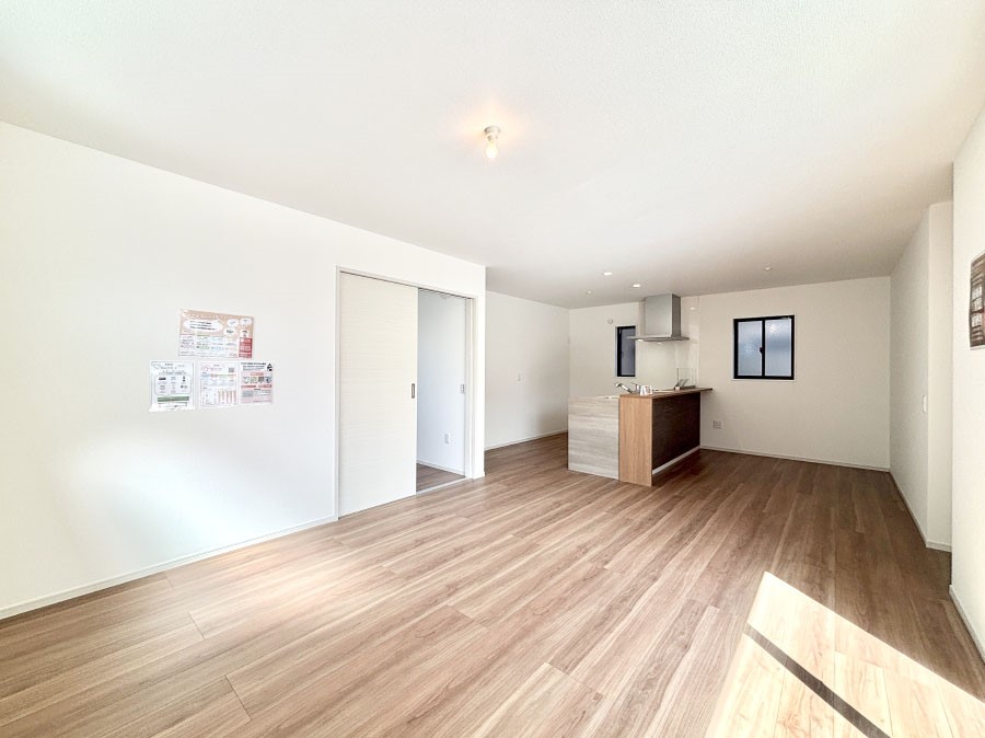 ���r���O �Z�ޕ��̌��������o�����A�C���e���A���l����̂��y���݂ȃ��r���O�ł��I 