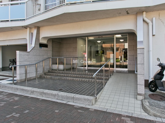 �G���g�����X -