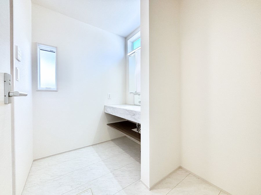 ���̑� ���������Ă���̂Ŏ��C�̑����ꏊ�ł����C���ł����K�ł��B�����̐g�x�x���C�����ǂ��s���܂��ˁB