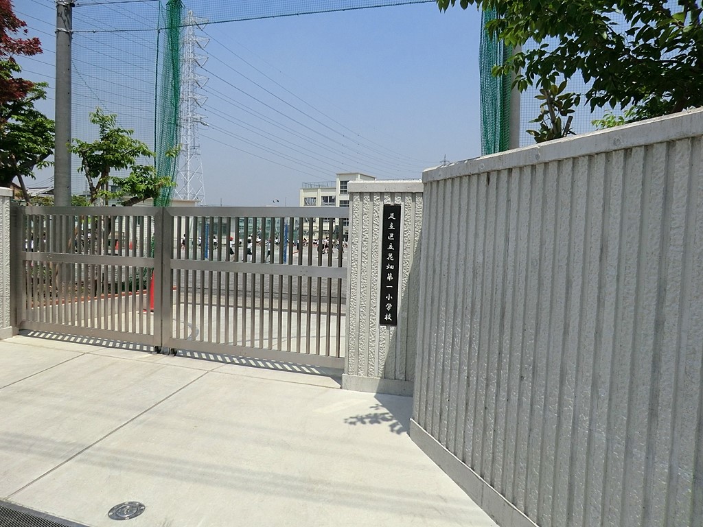 ���ӊ� ���w�Z 600m �����旧�Ԕ���ꏬ�w�Z