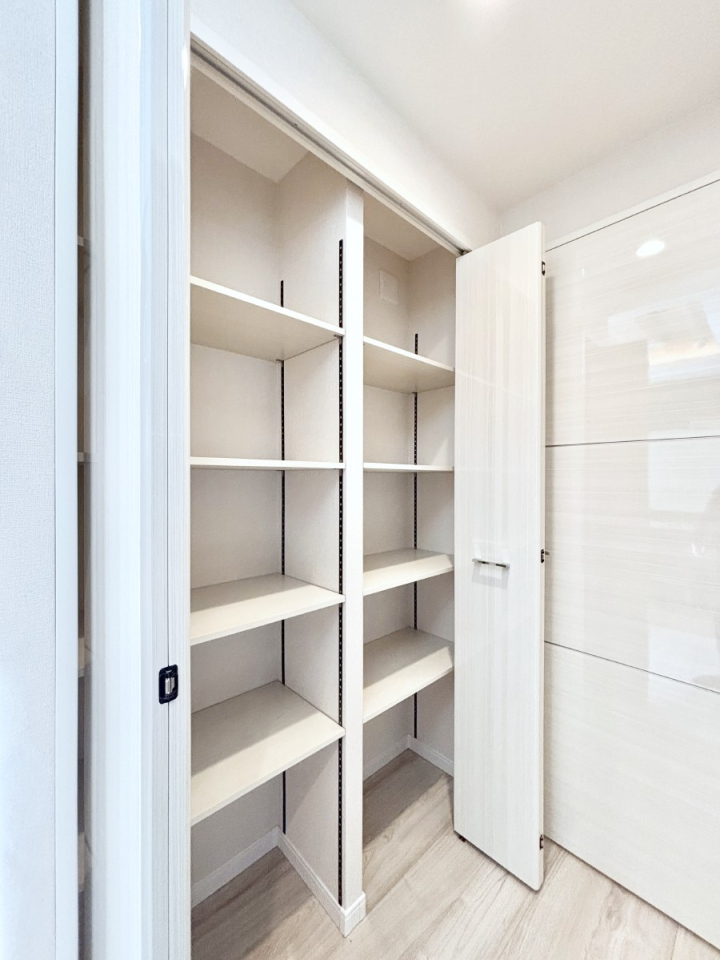 ���̑����� �L�����[�B�|�������G�߂̏��������[���邱�Ƃ��ł��܂��B