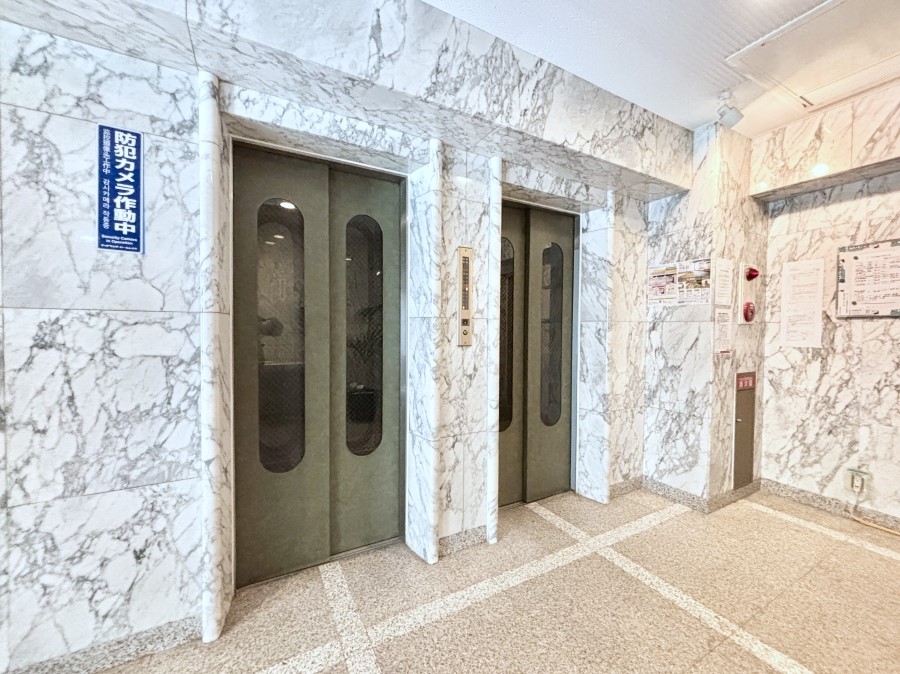 ���̑����� �G���x�[�^�[������̂ŉו��̑����������S�ł���