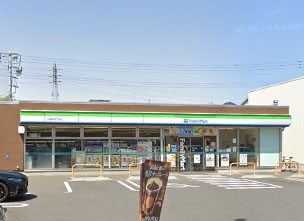 ���ӊ� �R���r�j 700m �t�@�~���[�}�[�g ��򒬎l���ړX