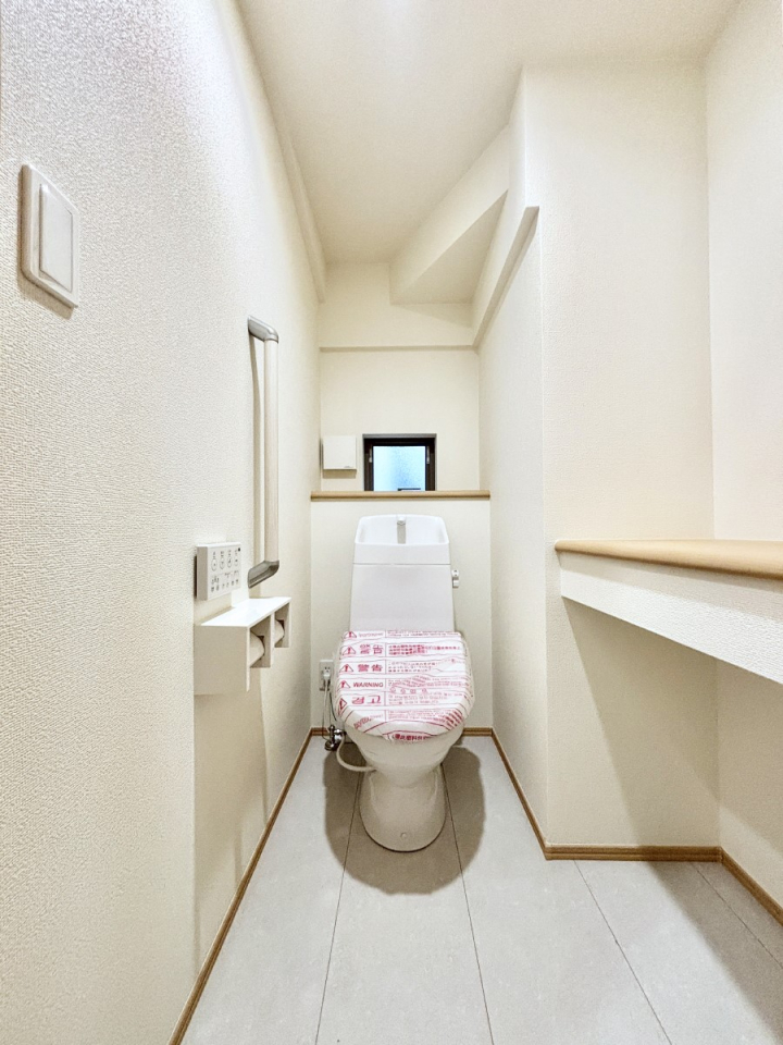 �g�C�� �g�C����1�K��2�K���ꂼ��ɔz�u����Ă��ĂƂĂ��֗��ł��B 