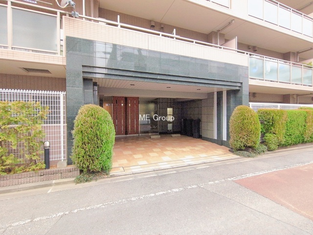 �G���g�����X -