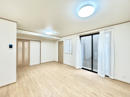 ���r���O �i�`�������e�C�X�g�̗D�����_�炩���F�g���̃t���[�����O���f�G�ȃ��r���O�ł��ˁB