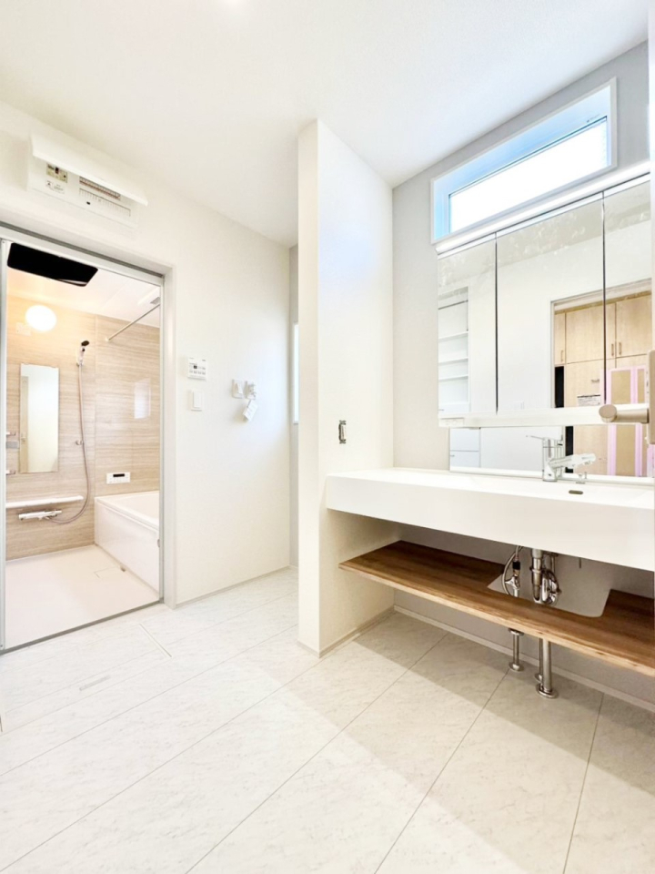 ���̑� �L�X�Ƃ�Ƃ�̂��郉���h���[�X�y�[�X