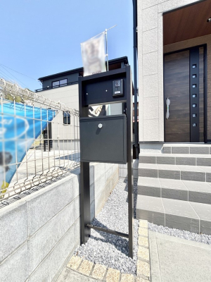 ���̑� �\�D�E�C���^�[�z���E�|�X�g���ЂƂɏW��B�G���g�����X�ɂȂ��ރV���v���f�U�C���B