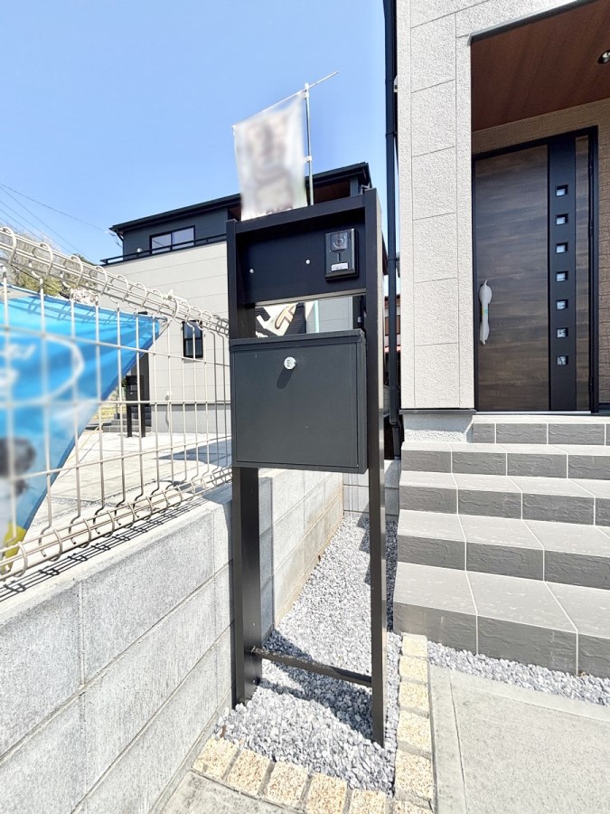 ���̑� �\�D�E�C���^�[�z���E�|�X�g���ЂƂɏW��B�G���g�����X�ɂȂ��ރV���v���f�U�C���B