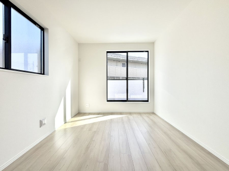 ���̑����� ���邢�o���R�j�[�T�C�h�ɗm����ݒu�B�ڊo�߂̗ǂ��Q���ɁB 