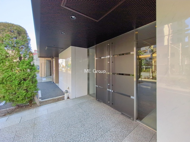 �G���g�����X -