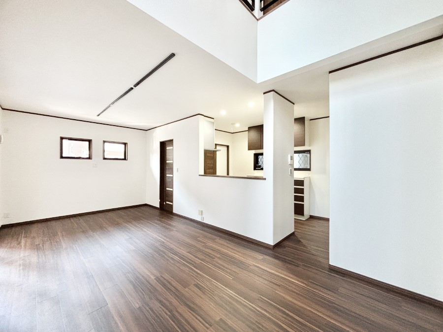 ���r���O �ǂ��ɂ��Ă��Ƒ��̂Ȃ������������R�~���j�P�[�V�������r���O�B 