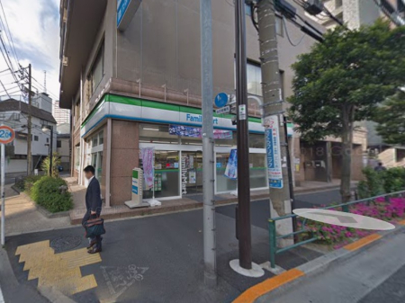 ���ӊ� �R���r�j 8m �t�@�~���[�}�[�g �����꒚�ړX