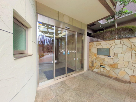 �G���g�����X -