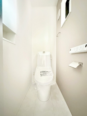 �g�C�� �g�C���͈��S�̂Q�ӏ��I���̃o�^�o�^������S�ł��B 