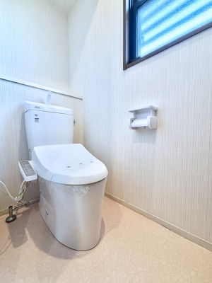 �g�C�� �g�C����1�K��2�K���ꂼ��ɔz�u����Ă��ĂƂĂ��֗��ł��B 