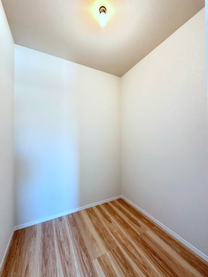 ���̑� �E�H�[�N�C���N���[�[�b�g�t���Ő�����Ԃ��L�����p�ł��܂��B