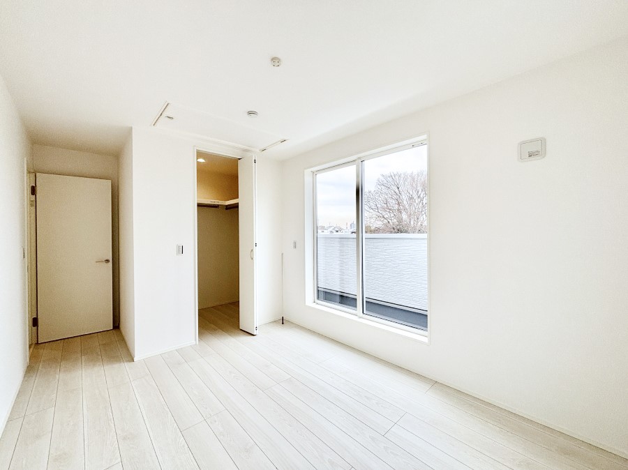 �Q�� �E�H�[�N�C���N���[�[�b�g�����邨�����B�G�߂��Ƃ̓���ւ����s�v�ŕ֗��ł��I