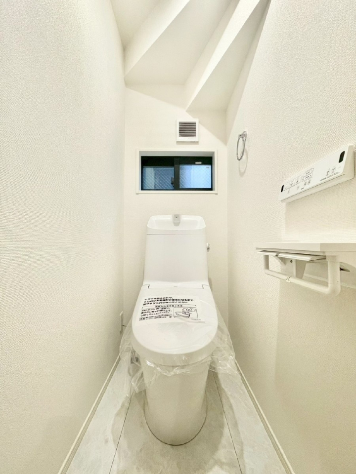 �g�C�� �g�C����1�K��2�K���ꂼ��ɔz�u����Ă��ĂƂĂ��֗��ł��B 