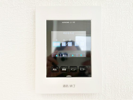 ���̑����� ���q���܂̂�����Ԃɂ����S�I���q����ڂŕ�����TV���j�^�[�t���C���^�[�t�H���B