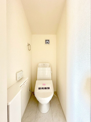 �g�C�� �g�C����1�K��2�K���ꂼ��ɔz�u����Ă��ĂƂĂ��֗��ł��B 