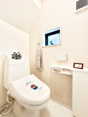 �g�C�� �g�C����1�K��2�K���ꂼ��ɔz�u����Ă��ĂƂĂ��֗��ł��B