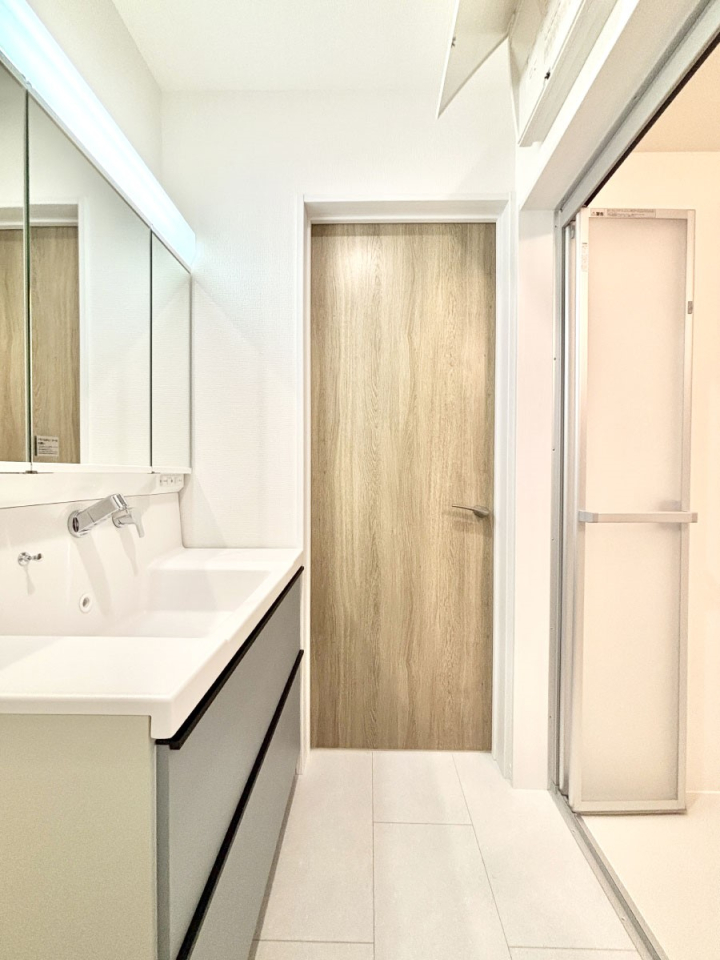 ���ʑ�E���ʏ� ���邢���ʏ��͖����̐g�x�x���y�����ł����Ⴂ�����ł��B