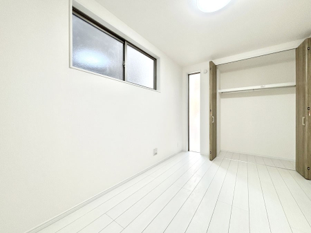 �q������ �q�������ɂ��������߂Ȏ��[�X�y�[�X�����Ղ�̋���