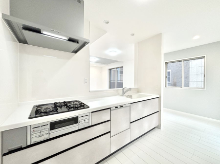 �L�b�`�� ���������Ȃ���ł����Ƒ��Ƃ̉�b���y���߂�ΖʃL�b�`��